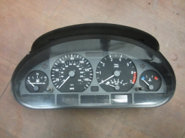 BMW - speedo cluster - 6906897
